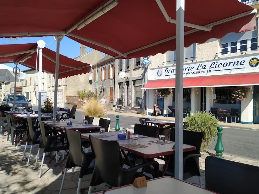 Maison En Ville Avec Terrasse Ensoleillee Et Wi-Fi Magnac-Laval Exterior foto